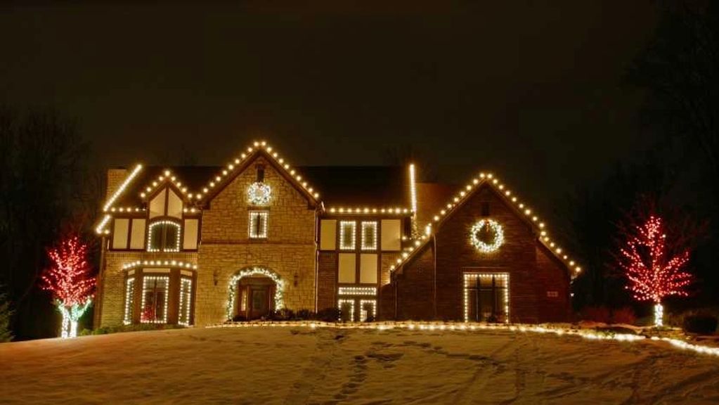 Professional Christmas Light Installation Cost