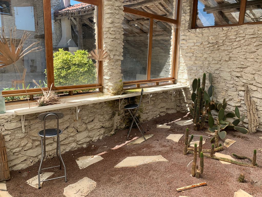 The cactus bar provides a unique relaxation experience and another fantastic view of the courtyard,