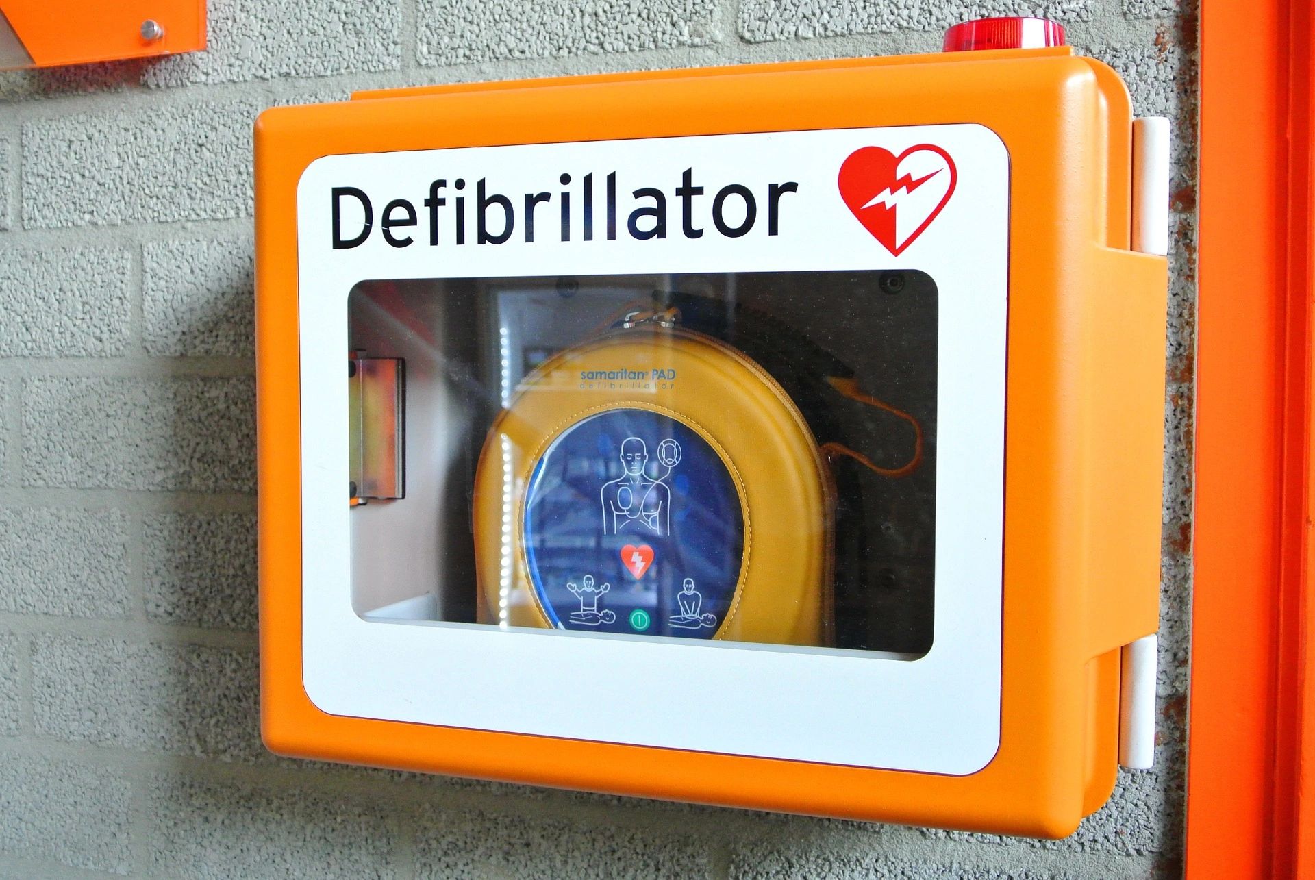 Basic Life Support & Automated External Defibrillator BLS AED Training Manchester