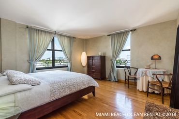 mamibeachoceanrental r5f master bedroom