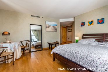mamibeachoceanrental r5f master bedroom