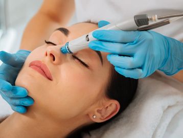 Hydra Facial