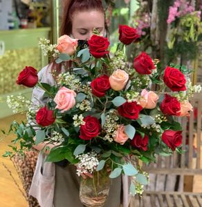 Roses and Flowers for  Delivery in Huntington Beach  By Love N' Bloom