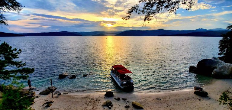 Lake Jocassee Boat Tour