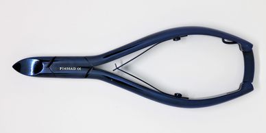 XCalibur Dibetic Friendly  5.5" Nail Nipper
Prevent injuries, effective yet blut tip.  P1400