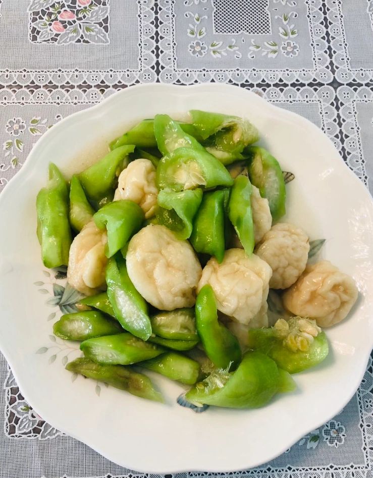Three mushroom with fish ball