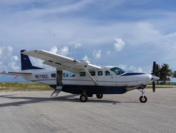 Single Seats to Cat Cay, Bahamas. Charter flights to Cat Cay with JetsetPrivate Air. Cessna Caravan.
