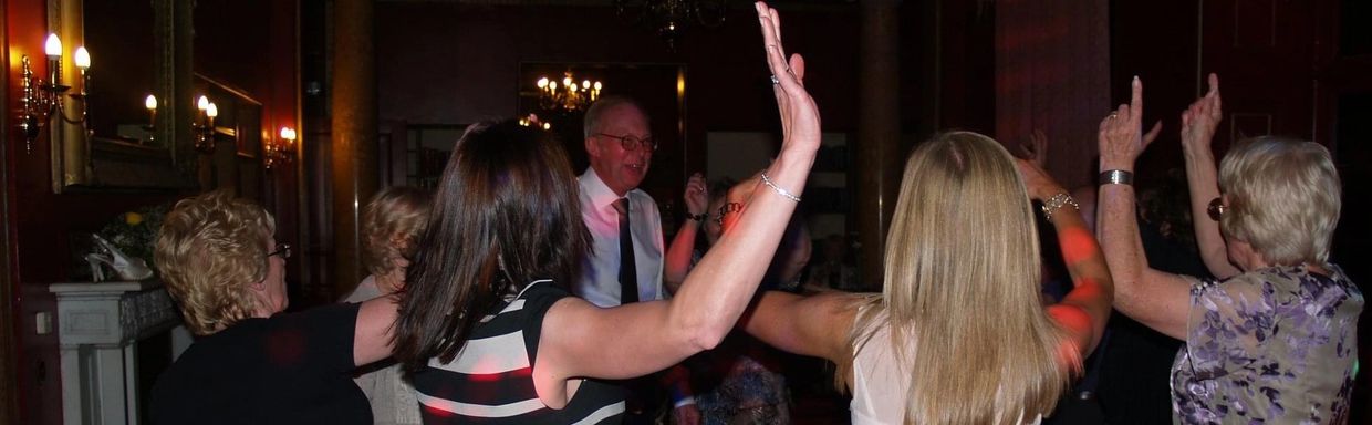 A professional DJ service near me in Devon & Cornwall