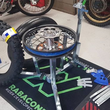 Ktm, husqvarna, honda, beta rally builds. Tyres and mousses