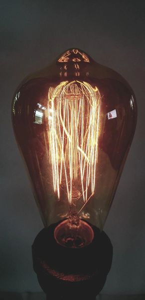 ST64 Edison Light bulb