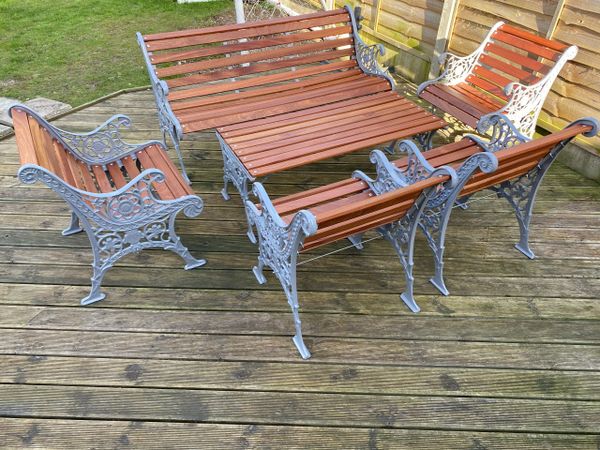 Wrought iron and wood shop garden furniture