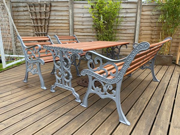 Cast Iron Luxury Sapelle Hardwood Garden Patio Furniture Set