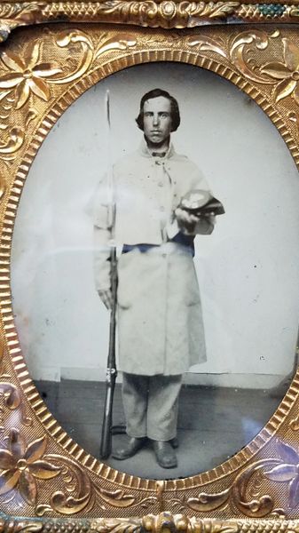 QUARTER PLATE AMBROTYPE 9 NH SOLDIER