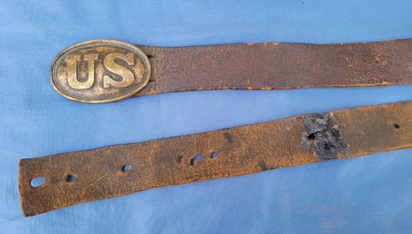 US PUPPY PAW BUCKLE AND BELT