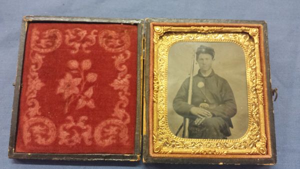 Armed Union Soldier Tintype