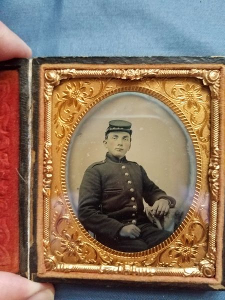 1 New YORK SOLDIER AMBROTYPE