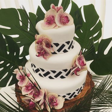 Fiji wedding cake