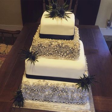 winter wedding cake