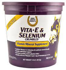 Vitamin E & Selenium Crumbles 3lb , 96 day supply , Farnam 100542325