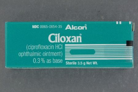 Ciloxan Antibacterial Ciprofloxacin HCl 0.3% Ophthalmic Ointment Tube 3.5 Gram , Alcon 00065065435