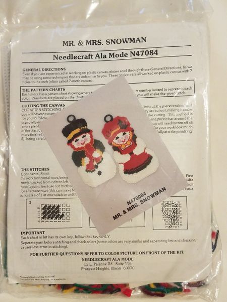 Mr & Mrs Snowman Plastic Canvas Kit Needlecraft Ala Mode N47084 N