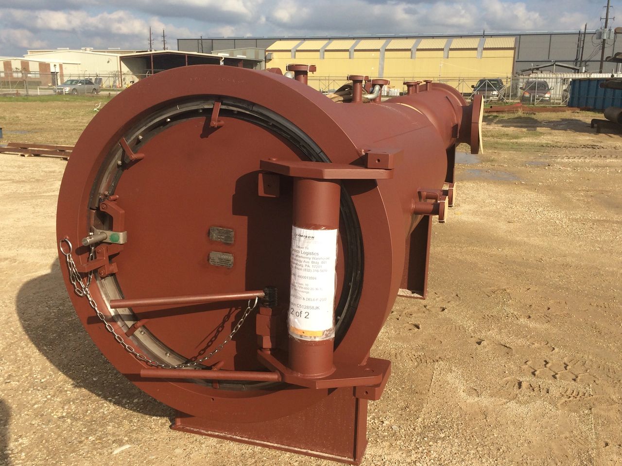 Tube Turns Tool-Less Design Quick Opening Closure shown welded to a major barrel pig trap. 