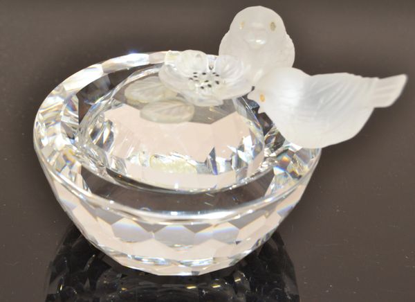 Vintage Swarovski Crystal Faceted Round Two Birds Bath Bowl Heart Lid Figurines