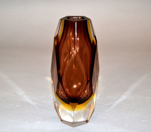 Sommerso Murano Glass Faceted Vase in Burgundy by Alessandro Mandruzzato