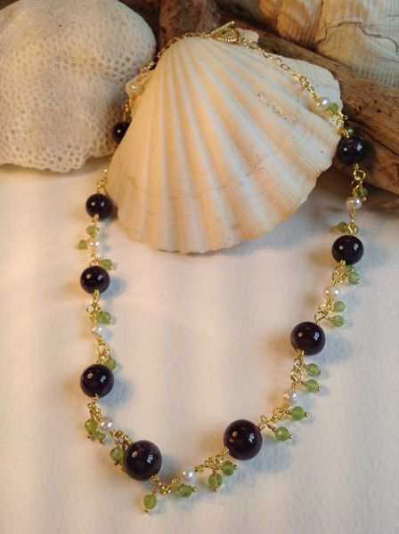 PURPLE AGATE, PEARL AND PERIDOT ROSARY LINKED NECKLACE.
