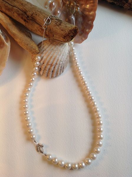 PEARL AND SILVER 'LEAF' NECKLACE