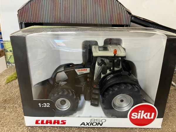 Limited Edition Claas Axion 850 Tractor 1:32 scale boxed Siku model of the year 2012