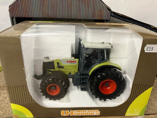 Claas Atles 936 RZ Tractor Original box 1:32 scale Universal Hobbies UH2221