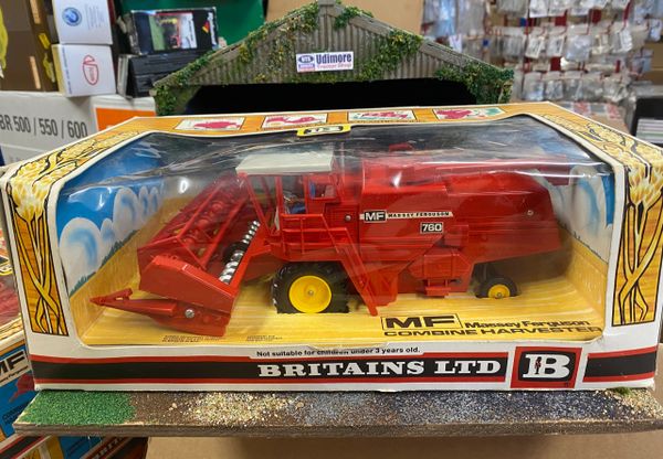 9570 Vintage Massey Ferguson 760 Combine Harvester straw box 1:32 scale