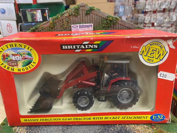 Vintage Massey Ferguson 6140 Tractor with front loader 1:32 scale