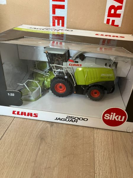 CLAAS Jaguar 25000 Forage Harvester Limited Edition 1:32 scale