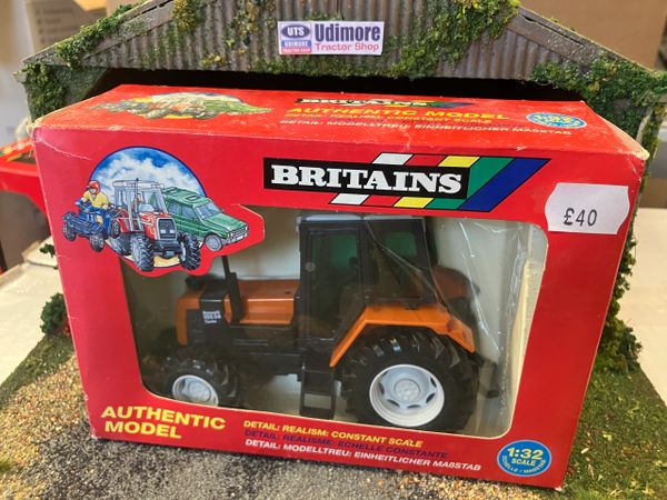 9497 Britains Renault 155-14 Tractor 1:32 scale