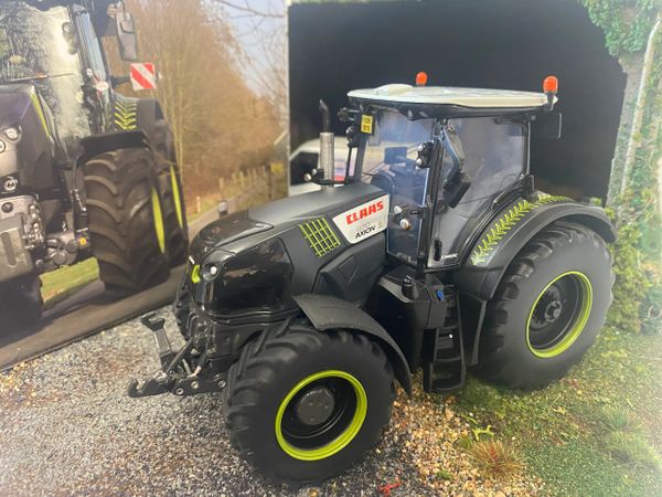 CLAAS Axion 870 Kramps de Wild Tractor Limited Edition 1:32 scale ROS