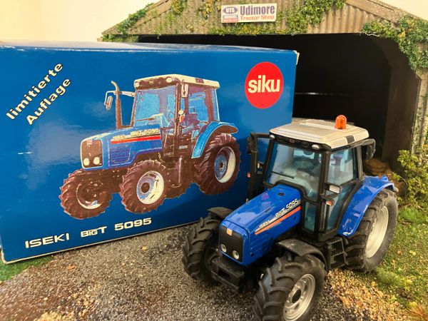 ISeki Big T 5095 Tractor 1:32 scale boxed Siku