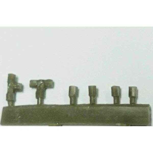 04580 Hydro power Electricity hose fittings connections 3 Artisan32 farm machinery 1:32 scale