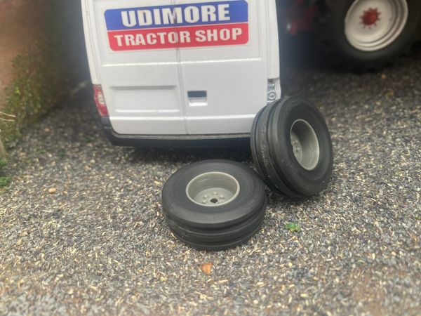 04284 Set of 2 Front axle wheels 28.5mm x 10.5mm Type 4 Artisan32 farm machinery 1:32 scale