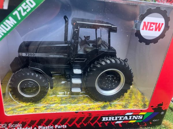 43417BL Britains Black CASE Magnum 7250 Tractor 1:32 scale New Limited Edition