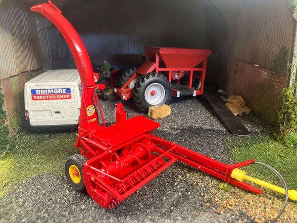 Taarup 602b Scratch built trailed Forage harvester 1:32 scale