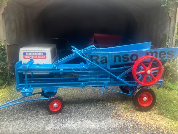 G&M Originals Ransomes Baler 1:32 scale