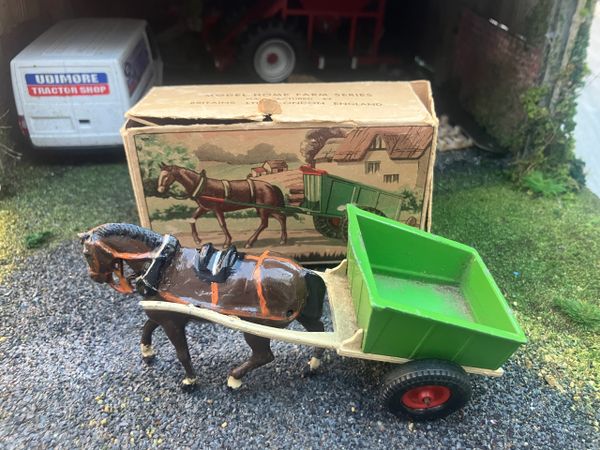 Britains Rubber Tyred Farm cart & horse 1:32 scale boxed 126F