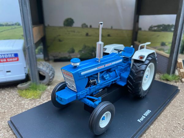 Ford 5095 2wd Tractor Limited Edition Stunning in 1:32 scale VKA Models