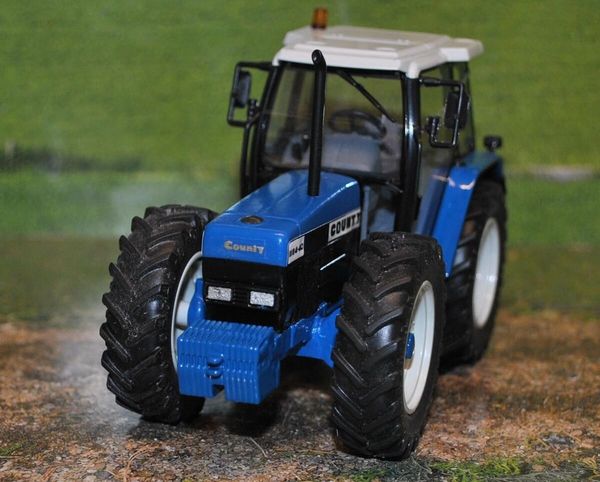 County 1184-40 4wd Tractor Conversion 1:32 scale