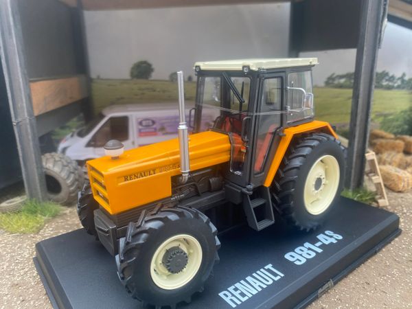 REP178 Replicagri Renault 981-4 tractor 1:32 scale Boxed