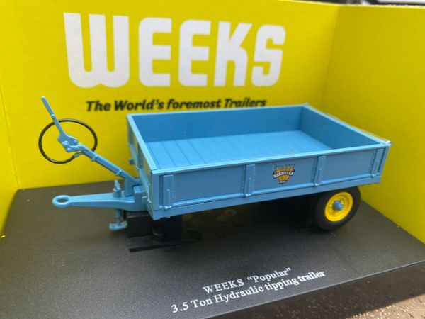 6215 Universal Hobbies Weeks Trailer 1:32 scale DEALER box
