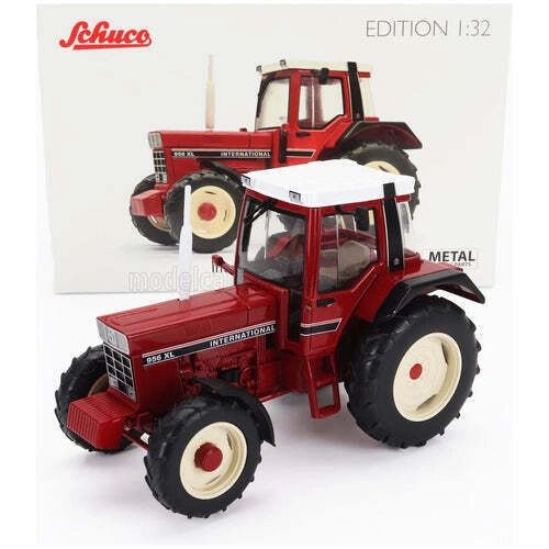 International IH 956XL Tractor 1:32 scale NEW and boxed Schuco CASE