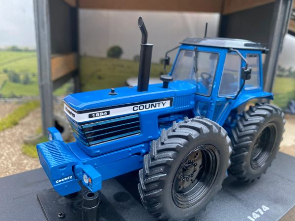 Blue County 1884 Tractor black wheels Conversion 1:32 scale